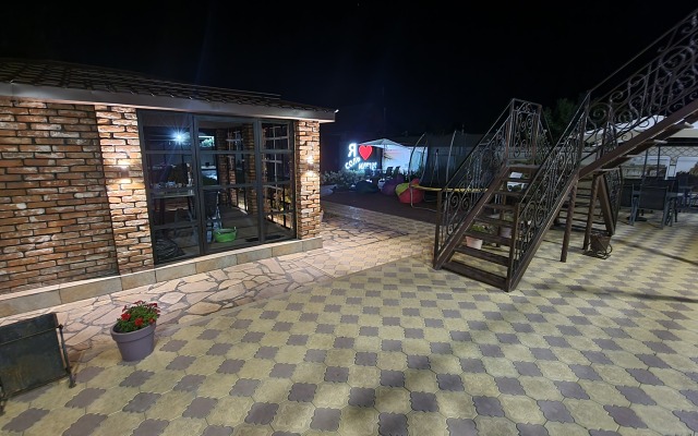 Kristall Guest House