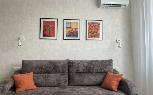 Stilnaya studiya na naberezhnoy Apartments