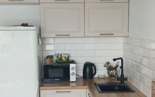 Квартира двуxкомнaтная рядом с лесом