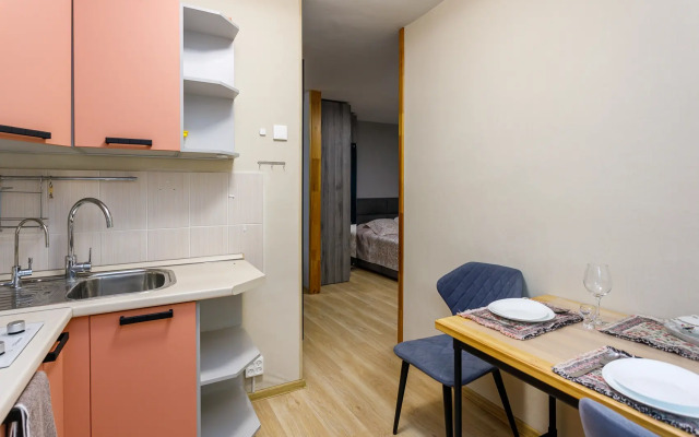 Ussuriyskiy bulvar 15 Flat