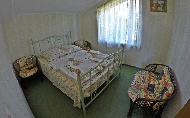 Na Kirova 96/3 Guest House