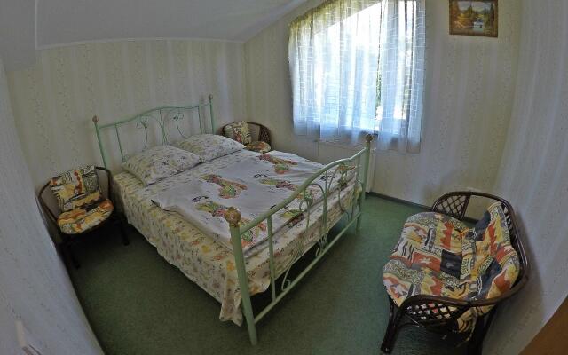 Na Kirova 96/3 Guest House