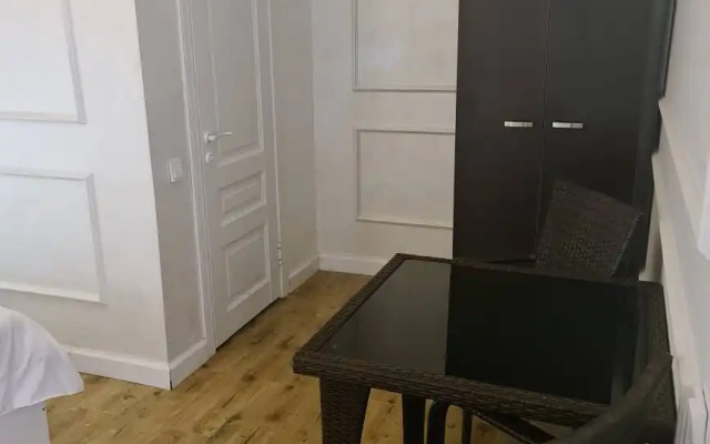 Riverside-Express Hotel