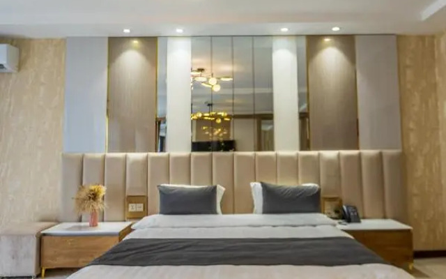 Firdavsi Hotel