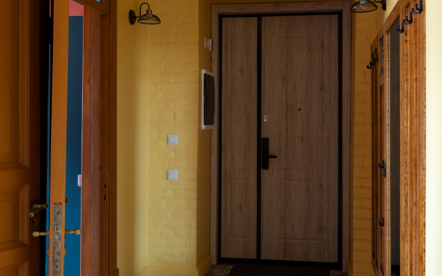 Апартаменты с петербургской атмосферой около метро Петроградская