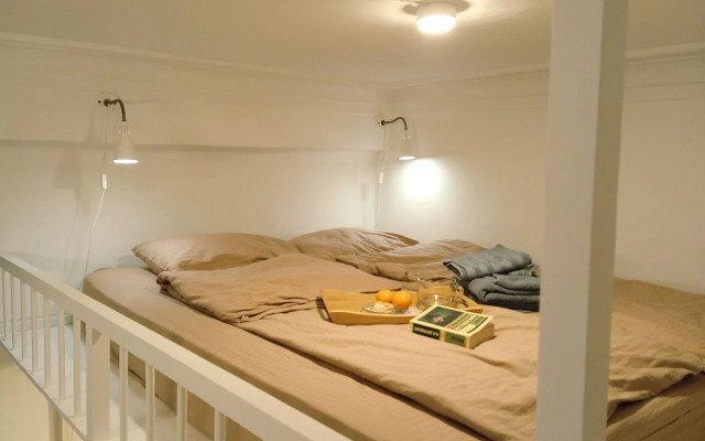 Квартира Студия с авторским декором Сказочный лес в красивом доме