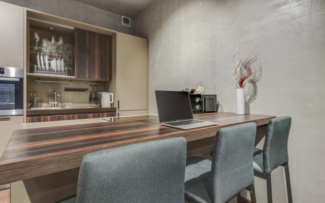 Апартаменты Люкс с Видом на Город Business Apartments