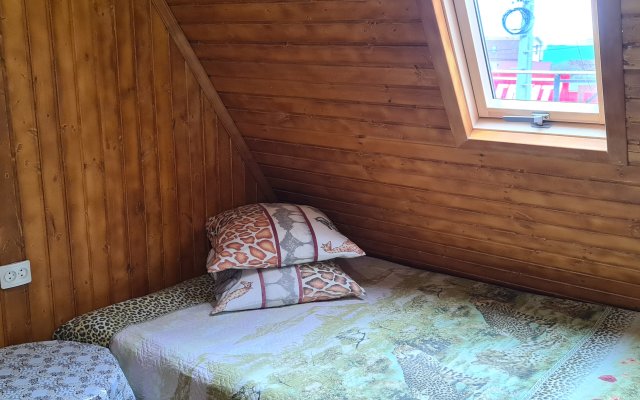 Na Vzlyotnoj Guest House