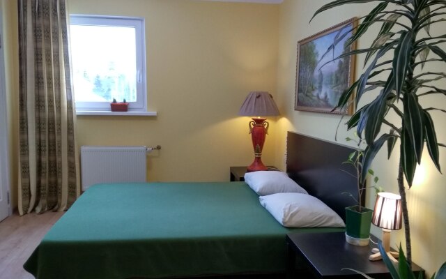 Kanadskij Ugolok Living quarters