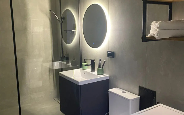 Квартира посуточно на Джигкаева, кровать Queen Size!