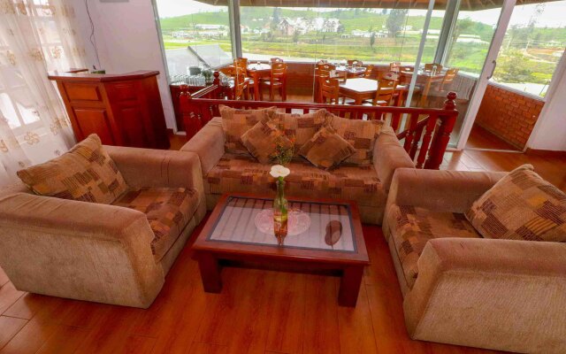 Yoho Lake View Villa