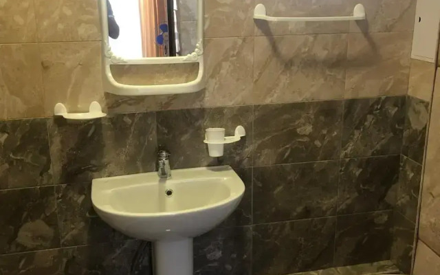 Nina-Sarini Guest House