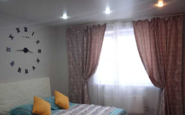 Komfort Na Kuryzhova 32 Flat