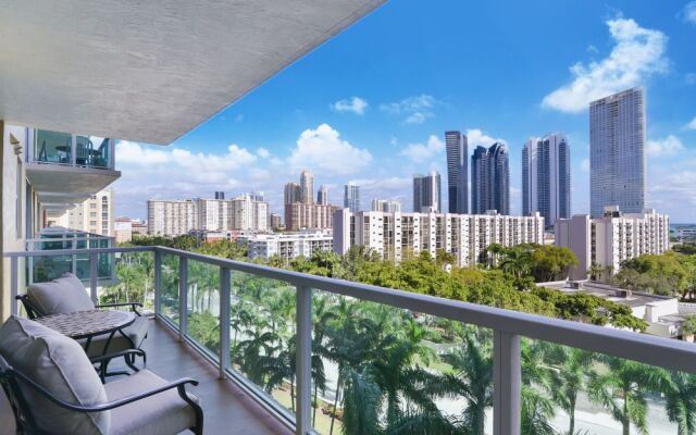 Intracoastal Yacht Club Apart-Hotel