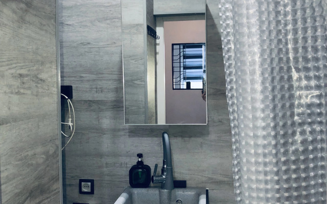 Studiya U Yablonevogo Sada Flat