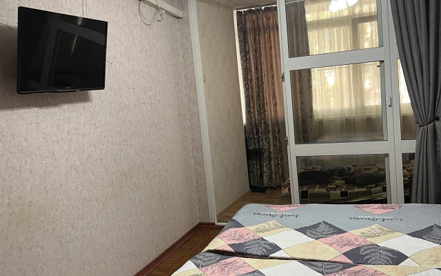 Na Vorovskogo 49 u muzeya Flat