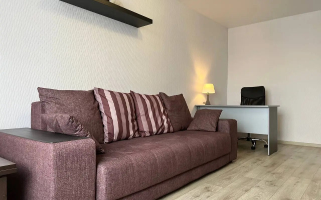 Trekhkomnatniye na Moskovskom Prospekte 44 Apartments