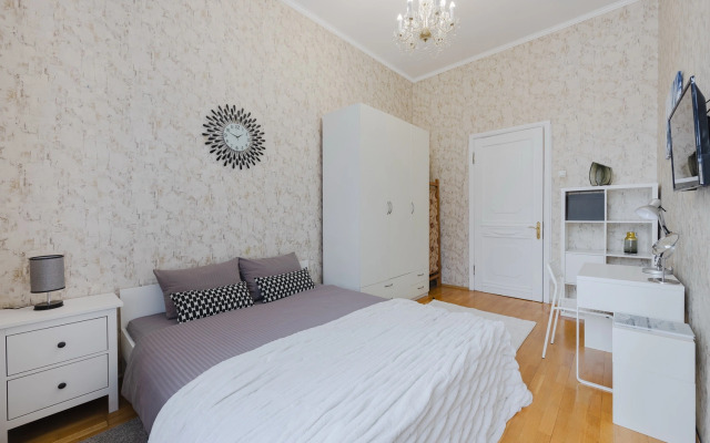 Апартаменты У Исакиевской площади DereMRents ДереМРентс