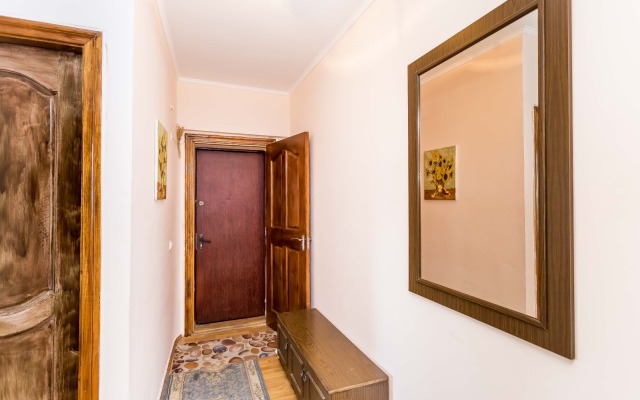 Na Prospekte Dostyk 119 Flat