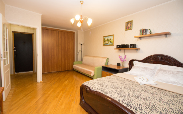 Na Yelninskoy 11/1 Apartment