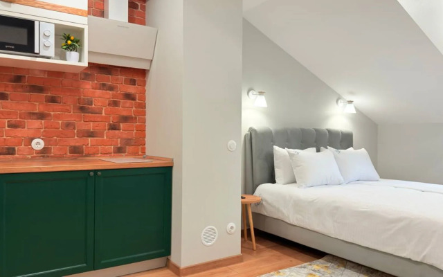 Yevrouyut Sovremennaya Studiya V Samom Tsentre Flat