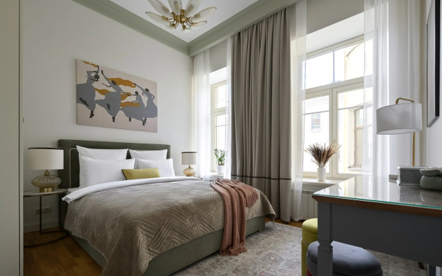 Апартаменты Minin Apartments с видом на Невский 150 кв.м.