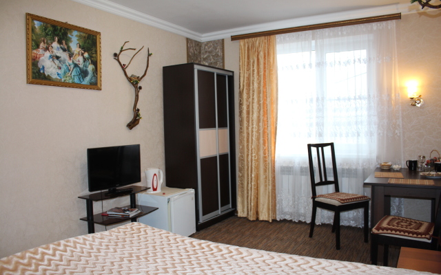 U Druzej Guest House