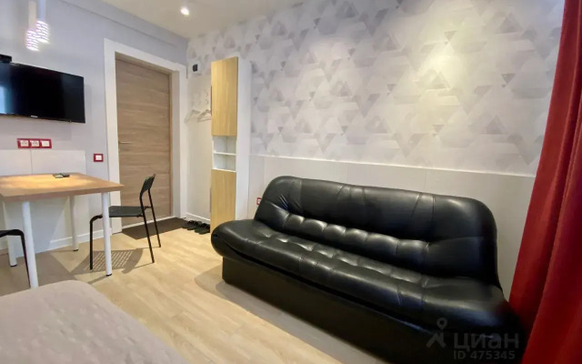 Layf Studiya №7, 20m2, na Tararykova 5 Flat