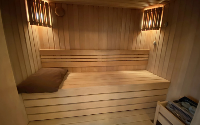 Квартира Роскошная с личной сауной