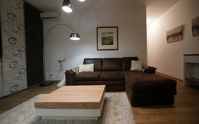 3-Komnatnye Apartments