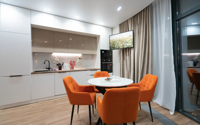 LS-Orange Apartments
