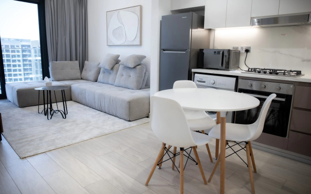 Апартаменты Welcome Home in Azizi Riviera 39