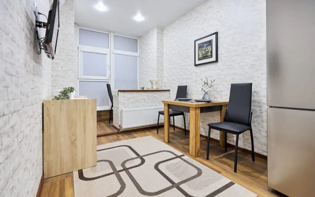 Novaya Kvartira V Samom Tsentre Goroda Flat