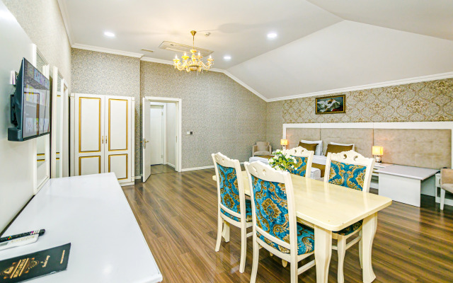Maris Baku Hotel