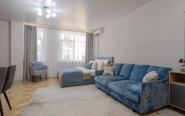 Na Nizhneimeretinskoy 137A Flat