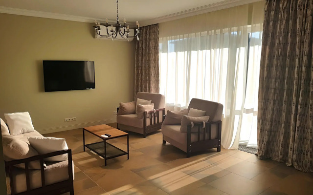 Na Tsentralnoy 37 Villa