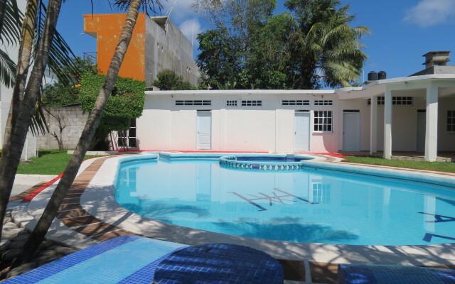 Отель Albri by Rotamundos