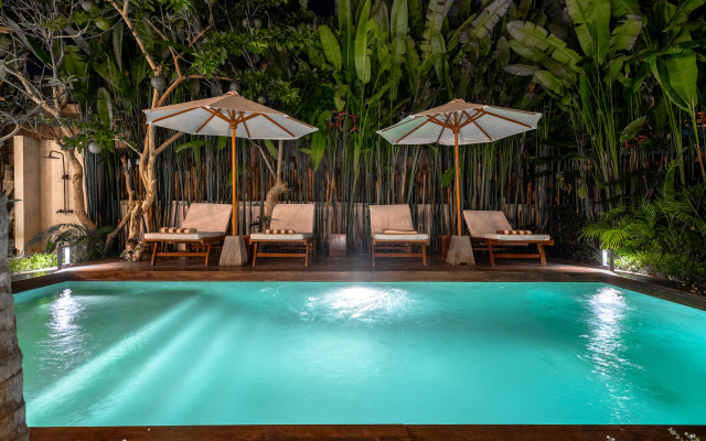 Hijau by EVDEkimi – Charming 2BR Escape with Pool, Outdoor Lounge, Lush Garden – Long Stay Extras Villa