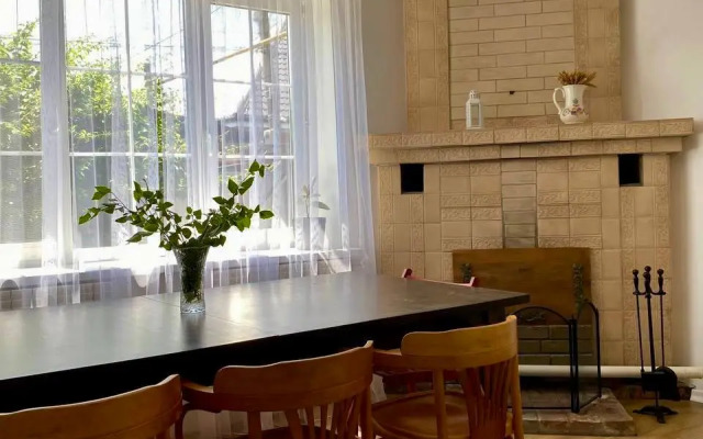 S Sadom I Basseynom Private house