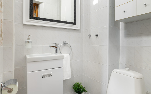 Gagarin S Vidom Na More Flat