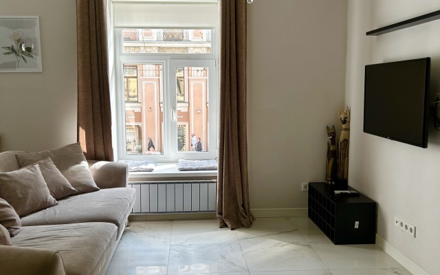 Квартира Piter Apatrments у Эрмитажа (2 спальни, парковка, кондиционер)