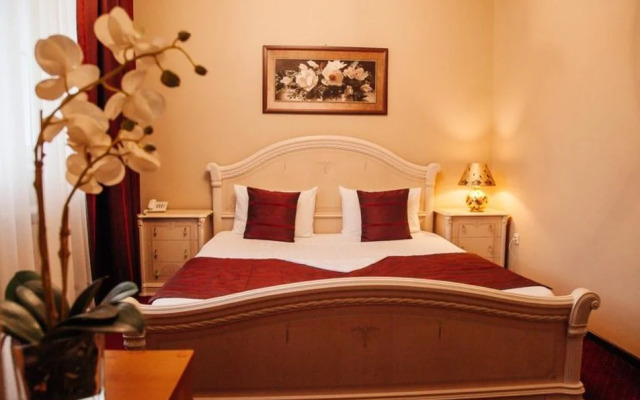 Отель ROMANOVPALM Hotel