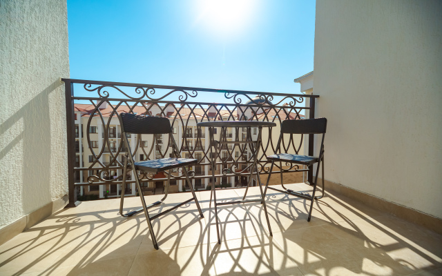 Na Pervoy Beregovoy Linii Ot Home Group apartments Apartments