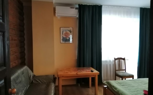 Na Beregu Ozera Nero Guest House