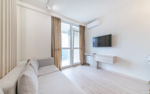 S Shikarnyim Vidom Na Park Chelyuskintsev Bulbash Apartments