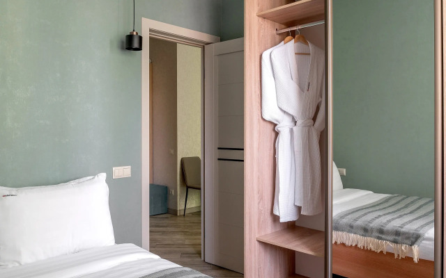 Red Apartments Art Layt Siti Bronte Apartments