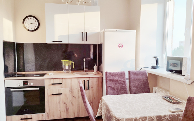 Квартира 2-комнатная в Омске на Петра Ильичева 4