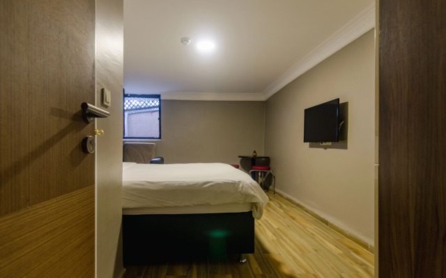 Zendy Suite Apart-Hotel
