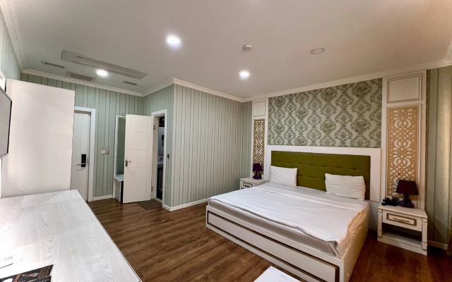 Maris Baku Hotel