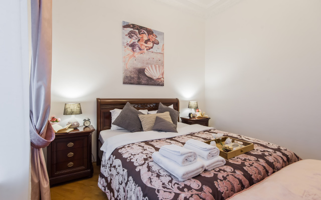 Квартира GM Apartments на 16 этаже Сталинской высотки